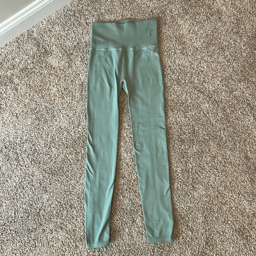 NWOT Good Karma high rise 7/8 leggings XS/S
